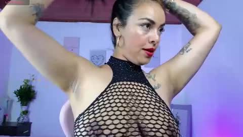 Snapshot of queen_nyxx chatting on 07-01-26, 10:20 QueenNyx online show from 07-01-26, 10:20