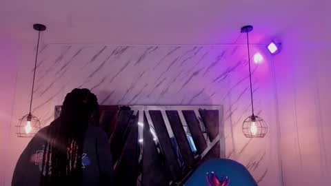   online show from 10-15-25, 11:21