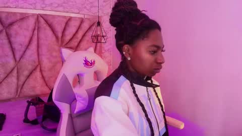   online show from 11-21-25, 12:04