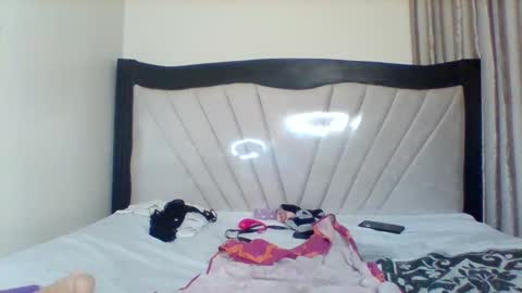 queen online show from 02-12-26, 01:55