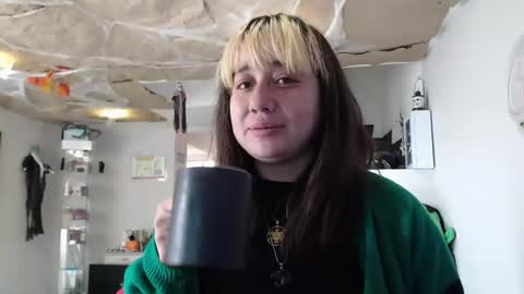 Snapshot of queen_zafiro88 chatting on 11-01-25, 01:46 Zafiro ILL BROADCAST UNTIL DECEMBER Onlyfans online show from 11-01-25, 01:46