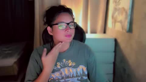 Snapshot of queenarthalia chatting on 10-12-25, 07:07 ARTHA online show from 10-12-25, 07:07