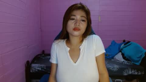 Snapshot of queenboba chatting on 10-04-25, 08:45 queen online show from 10-04-25, 08:45