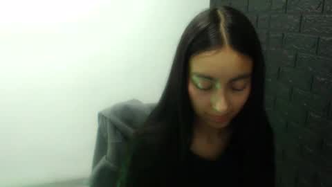 queenbyte_18 online show from 12-05-25, 01:03