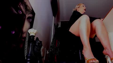 Misscatsnow online show from 03-23-26, 08:13