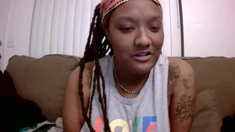 Queen Chief online show from 03-09-26, 07:12