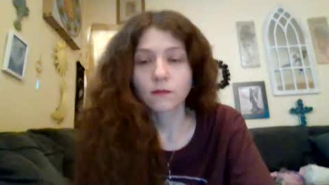 queencrimsonlvx online show from 06-13-26, 12:19