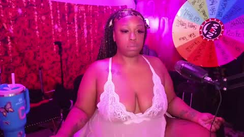 Queen Cherise Roze online show from 05-26-26, 04:58