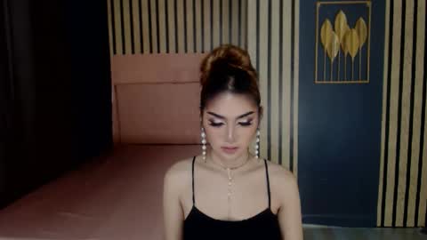 queenemeraldts online show from 12-16-24, 02:57