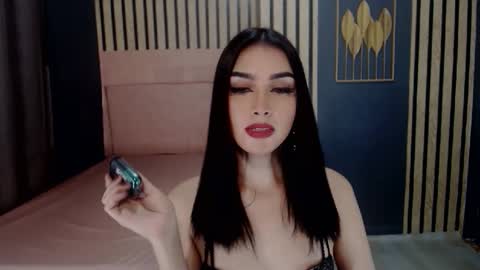 queenemeraldts online show from 12-23-24, 04:33