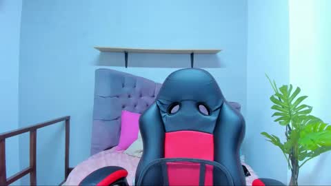 Snapshot of queengrett chatting on 03-02-26, 06:48 Queen online show from 03-02-26, 06:48