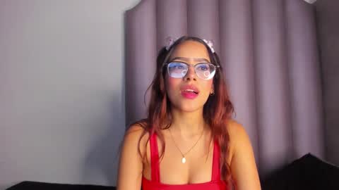Snapshot of queenie_quinn09 chatting on 09-12-25, 05:29 queenie_quinn09 online show from 09-12-25, 05:29