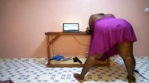 Snapshot of queenkiah chatting on 03-03-25, 05:31 Nina online show from 03-03-25, 05:31