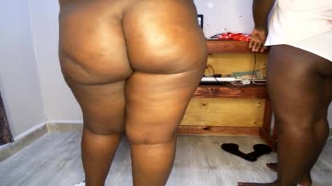 Nina online show from 11-24-25, 06:29