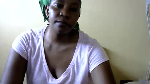 queenlacey_1 online show from 03-09-25, 11:46
