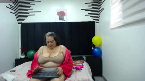 VickyBoobss online show from 10-11-25, 01:09