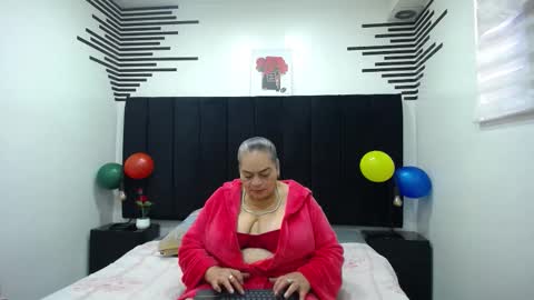 VickyBoobss online show from 11-08-25, 12:49