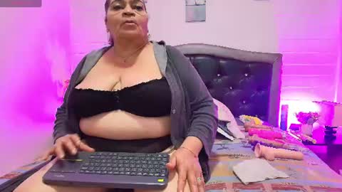 VickyBoobss online show from 06-25-26, 12:31
