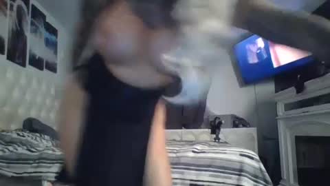 Snapshot of queenmayhem__ chatting on 09-26-25, 01:09 queenmayhem online show from 09-26-25, 01:09