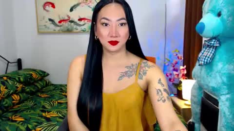 QUEEN online show from 01-26-25, 01:09