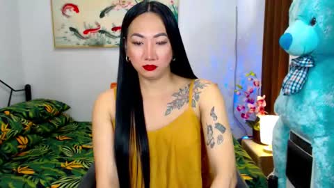 QUEEN online show from 01-26-25, 07:21