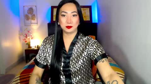 QUEEN online show from 02-15-25, 12:54