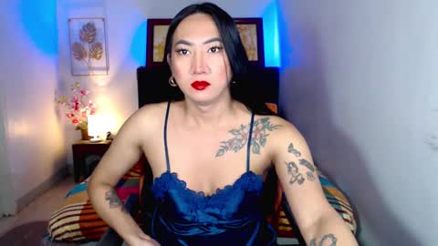 QUEEN online show from 02-20-25, 08:39