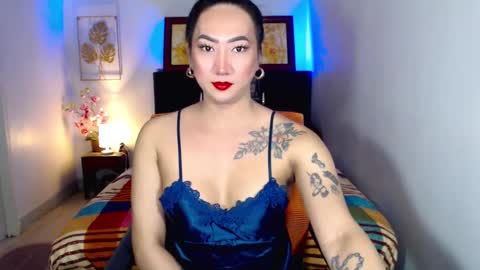 QUEEN online show from 02-23-25, 08:49