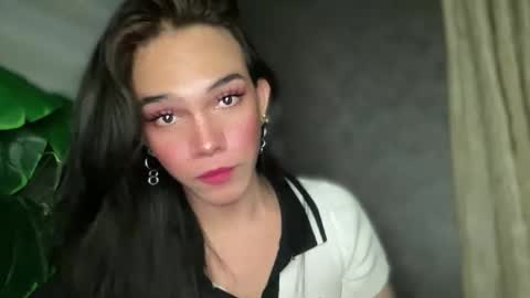 QUEEN online show from 09-20-25, 07:59