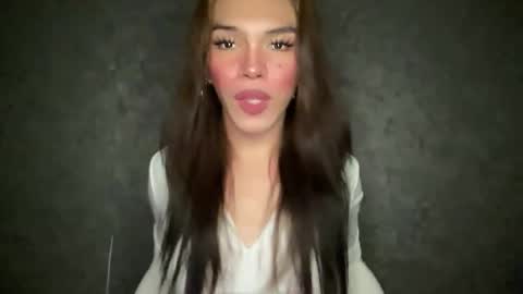 QUEEN online show from 10-24-25, 11:17