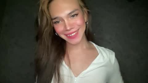 QUEEN online show from 11-03-25, 09:59