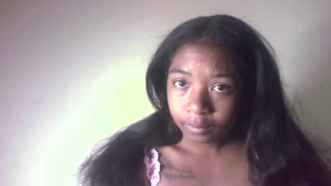 queennaya online show from 07-16-26, 06:47
