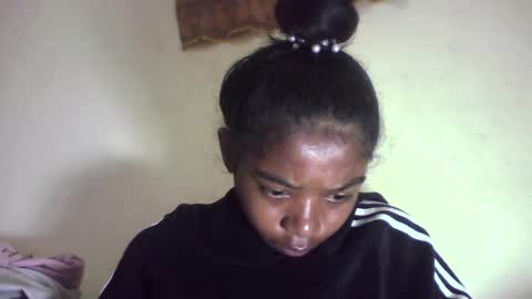 queennaya online show from 07-28-26, 08:52