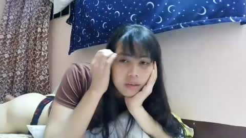 Snapshot of queennbbee chatting on 06-25-26, 03:16 queennbbee online show from 06-25-26, 03:16