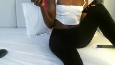 queenninaa online show from 07-19-26, 05:27