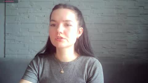 Snapshot of queenofmodels chatting on 02-16-26, 12:56 QueenOfModels online show from 02-16-26, 12:56