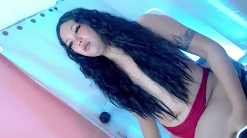 QUEEN online show from 02-05-25, 11:23