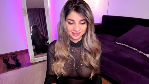 Snapshot of queenofyouredreams chatting on 05-17-26, 09:55 Queennofyuredreams online show from 05-17-26, 09:55
