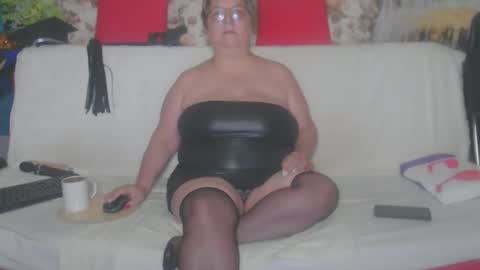 QueenPammy online show from 09-29-25, 04:50