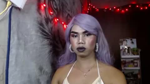queenpinayebony_xx online show from 04-13-26, 10:54