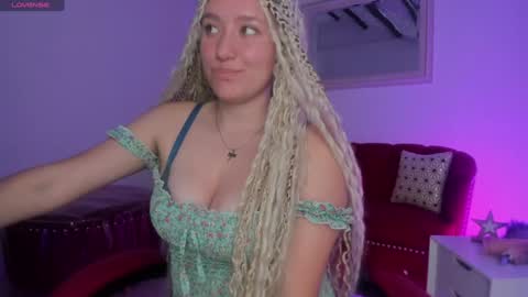 Queen Rose  online show from 01-29-25, 03:15