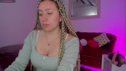 Queen Rose  online show from 02-12-25, 12:12
