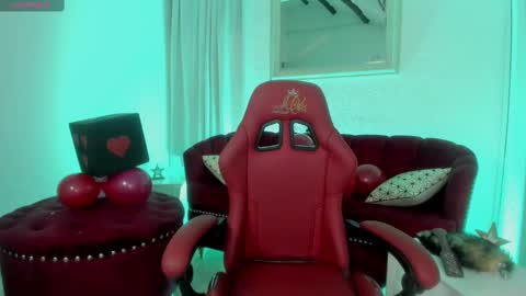 Queen Rose  online show from 02-20-25, 12:25