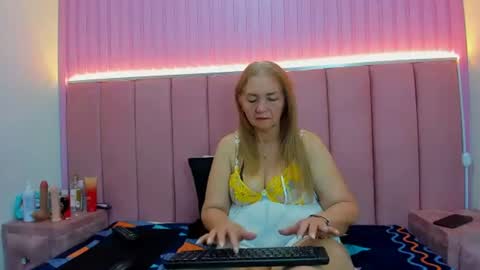 queenstarhyl online show from 06-20-26, 04:10