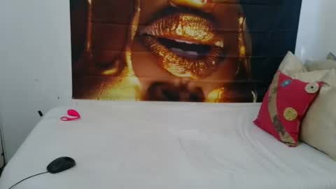 queenteex6993 online show from 07-26-26, 07:26