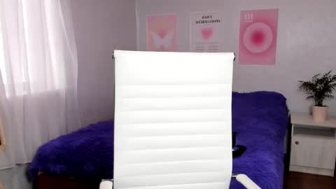 Anna online show from 10-15-25, 06:57