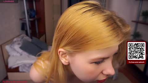 Snapshot of quennabrucker chatting on 09-26-25, 04:05 Tate online show from 09-26-25, 04:05