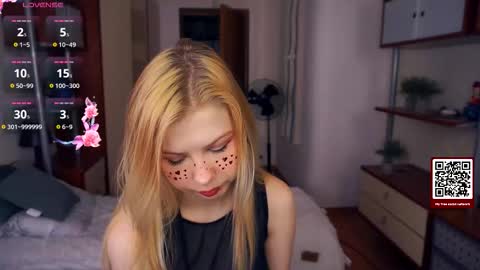 Snapshot of quennabrucker chatting on 09-30-25, 04:17 Tate online show from 09-30-25, 04:17