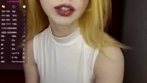 Snapshot of quennabrucker chatting on 07-31-26, 06:24 Tate online show from 07-31-26, 06:24