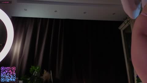 Teri  My favorite vibes 77 101 222 666 online show from 12-14-25, 02:06